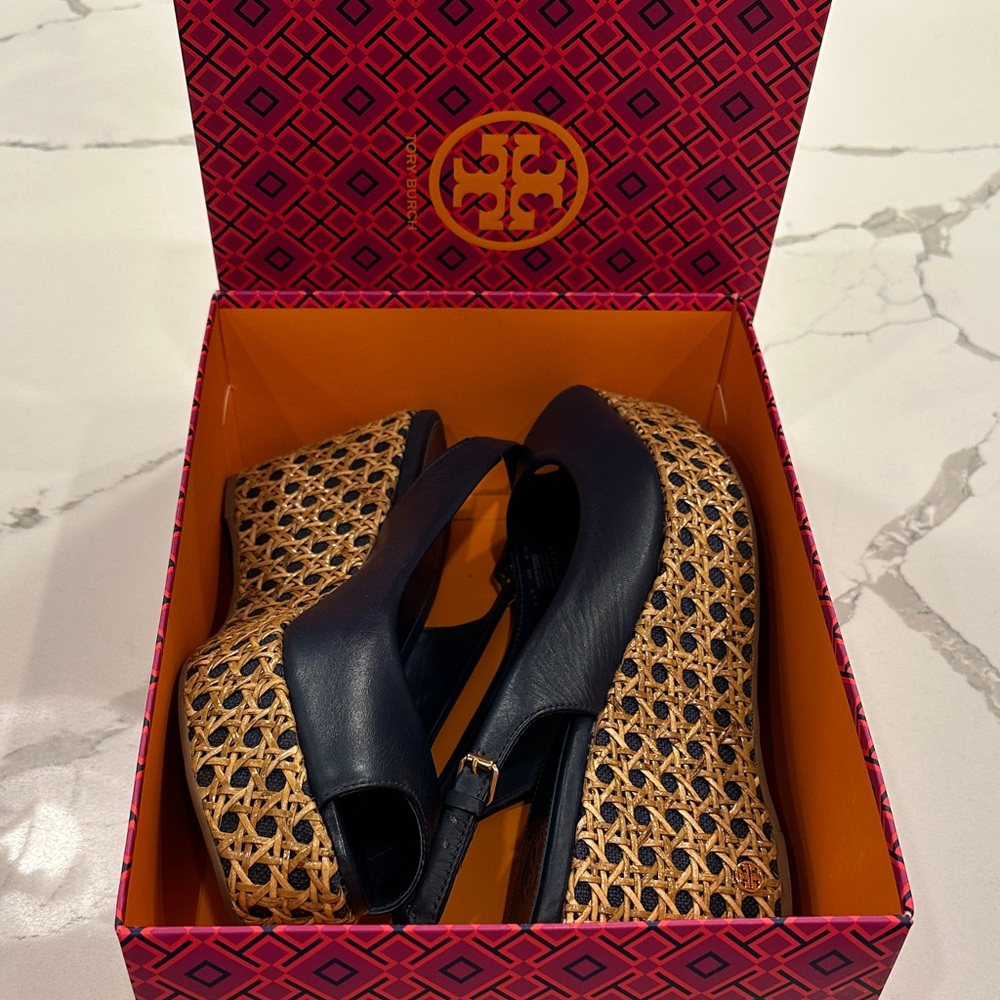 Tory Burch Navy and Tan Woven Wedges